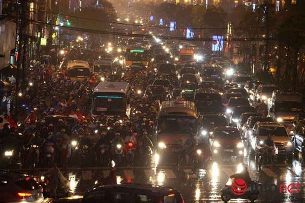 'Cơn bão mạng' hiến kế ý tưởng chống tắc đường ở Hà Nội