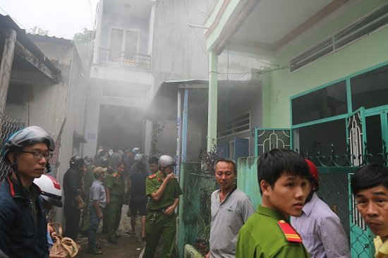 Bình Định: Hỏa hoạn xảy ra tại căn nhà trên đường Thanh Niên