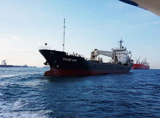 1 thuyền viên tàu Giang Hải bị cướp biển bắn chết