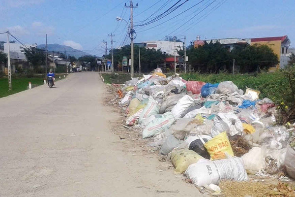 Bình Định "nóng" chuyện rác thải nông thôn