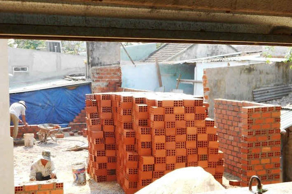 Bình Định: Xây dựng nhà trái phép trên đất lấn chiếm