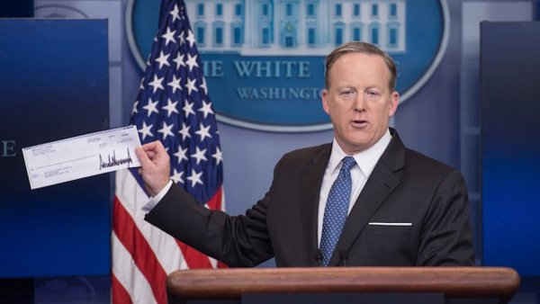 Tổng thống Trump tặng lương quý đầu tiên cho Công viên Quốc gia
