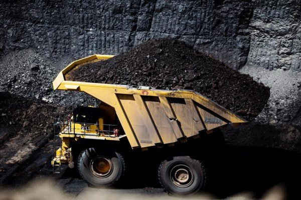 Các công ty than của Mỹ yêu cầu không rút khỏi Hiệp định Paris