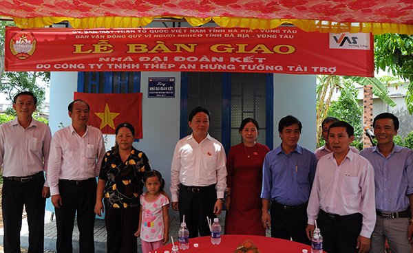 Bộ trưởng Trần Hồng Hà trao Nhà Đại đoàn kết tại Bà Rịa – Vũng Tàu
