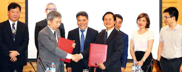 Petrolimex và JXTG ký thỏa thuận hợp tác đào tạo kỹ thuật