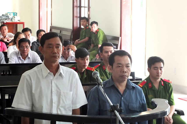 Đồng Tháp: Hai cán bộ lãnh đạo Chi cục Thuế huyện Thanh Bình lãnh án tù