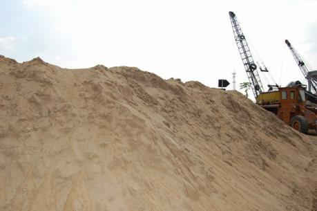 Thủ tướng yêu cầu báo cáo việc giá cát tăng mạnh