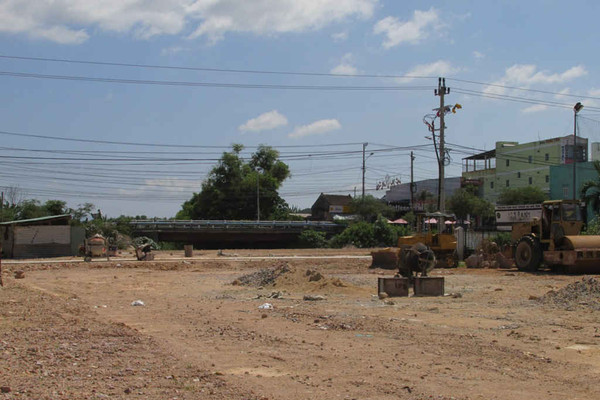 Bình Định: Lấp đất ruộng làm khu dân cư, lo ngại ngập lụt mùa mưa bão