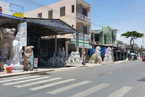 Đà Nẵng: Bảo kê hoành hành, làng đá mỹ nghệ khốn đốn