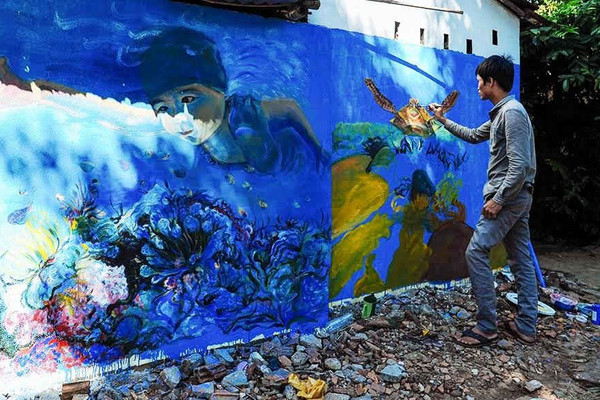 Gửi thông điệp bảo vệ môi trường biển, đảo vào tranh bích họa Tam Hải
