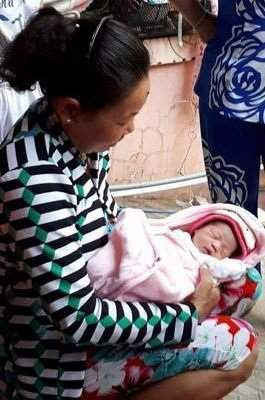 An Giang: Cứu sống một bé gái sơ sinh bị thả trôi trên sông Hậu