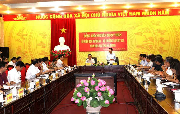 Bộ trưởng Nguyễn Ngọc Thiện: Hà Giang cần giữ gìn, phát huy bản sắc văn hóa đồng bào các DTTS