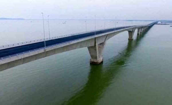 Chuẩn bị thông xe cầu vượt biển dài nhất Việt Nam