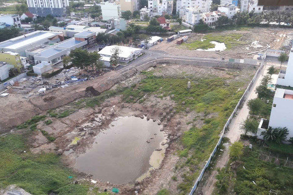 Dự án căn hộ River Panorama (quận 7, TPHCM): Bán hàng khi chưa xong móng?