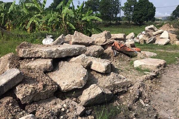 KCN Khánh Phú (Ninh Bình): Tràn lan phế thải xây dựng