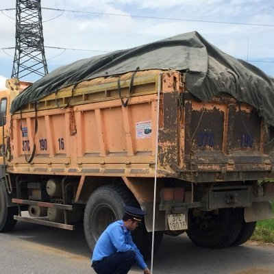 Nghệ An: Mạnh tay xử lý xe tải vi phạm trên đường Hồ Chí Minh