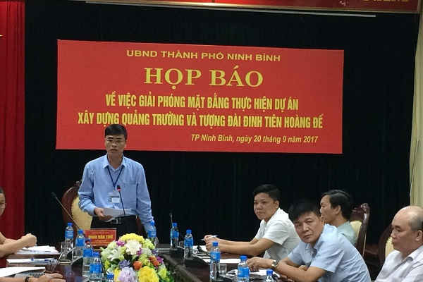 TP. Ninh Bình: Họp báo về việc cưỡng chế thu hồi đất xây dựng Quảng trường và tượng đài Đinh Tiên Hoàng Đế