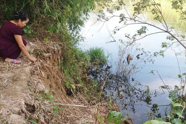 Thừa Thiên Huế: Sông Bù Lu sạt lở nghiêm trọng, "nuốt đất" của dân