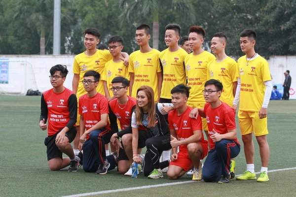 Tưng bừng khai mạc giải bóng đá học sinh Hà Nội tranh Cup Number 1 Active