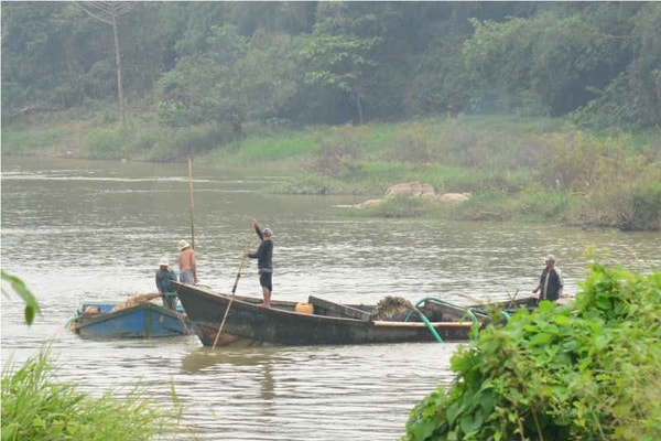 Diên Khánh, Khánh Hòa: Khai thác cát trái phép trên sông Cái vẫn phức tạp!