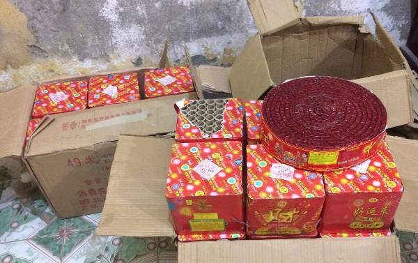 Nghệ An: Liên tiếp bắt 3 xe vận chuyển nhiều hàng cấm