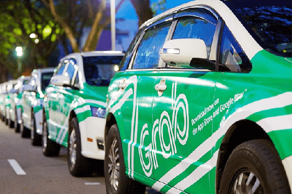 Hà Nội: Đề xuất quản Uber, Grab như taxi truyền thống