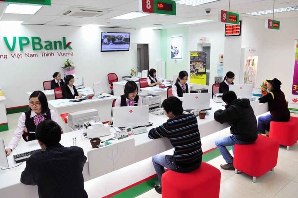 Khách hàng DeAura tiếp tục dị ứng da, những cuộc gọi đòi nợ cho VP Bank