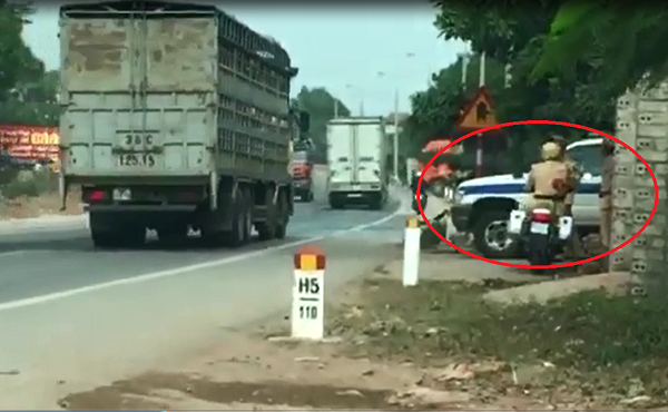 Chủ tịch tỉnh Bắc Giang chỉ đạo làm rõ vụ 'xe tải ngang nhiên qua mặt cảnh sát'
