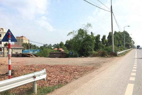 Vụ phá hộ lan QL 1A tại Bắc Giang: Đua nhau phá dải hộ lan, tôn lượn sóng
