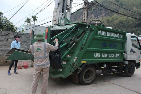 Sơn La: Quy định giá tối đa dịch vụ thu gom, vận chuyển rác thải sinh hoạt