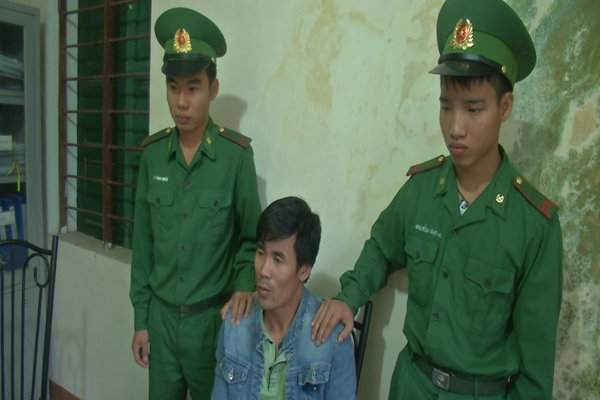 Quảng Trị: Bắt giữ 2 đối tượng vận chuyển hơn 2.300 viên ma túy từ Lào về Việt Nam