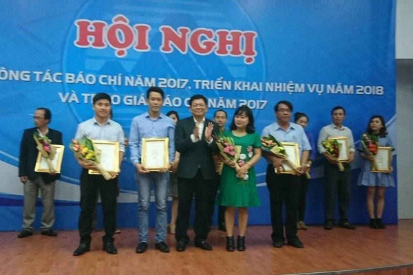 Báo TN&MT đạt 06 giải báo chí “Đà Nẵng - Thành phố môi trường” và 01 giải báo chí thông tin đối ngoại với chủ đề “APEC - Đà Nẵng 2017”