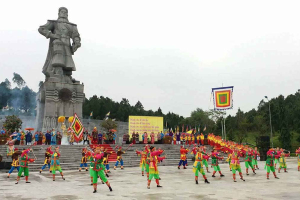Thừa Thiên Huế kỷ niệm 229 năm Nguyễn Huệ lên ngôi Hoàng đế