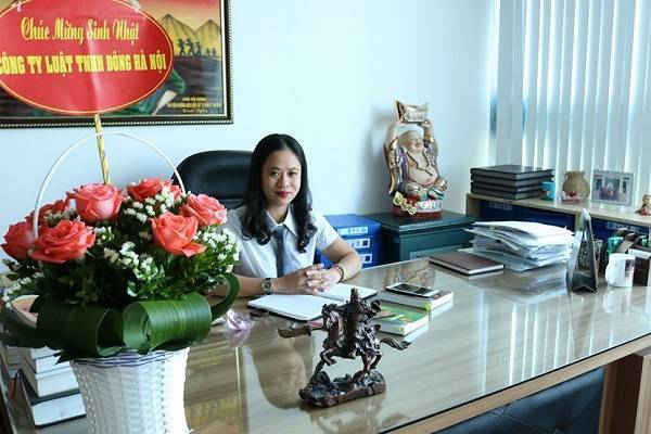 Hà Nội: Cần làm rõ động cơ vụ "khủng bố" mắm tôm vào gia đình kiện Chủ tịch huyện Gia Lâm!