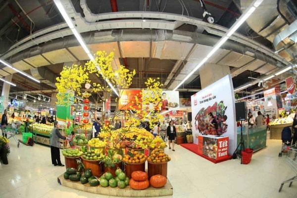 VINMART hỗ trợ địa điểm bán hoa, cây cảnh tết Xuân Mậu Tuất