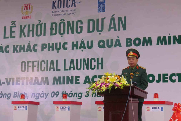 Việt Nam - Hàn Quốc hợp tác khắc phục hậu quả bom mìn sau chiến tranh