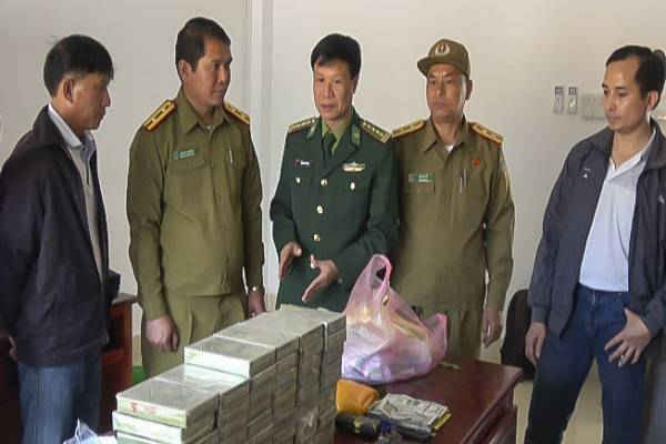 Điện Biên: Triệt phá vụ vận chuyển 60 bánh hê rô in, bắt giữ 3 đối tượng người Lào