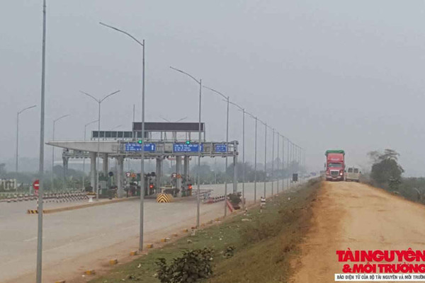 Tam Nông – Phú Thọ: Đê xung yếu có nguy cơ “hỏng” nặng vì xe tải né trạm thu phí