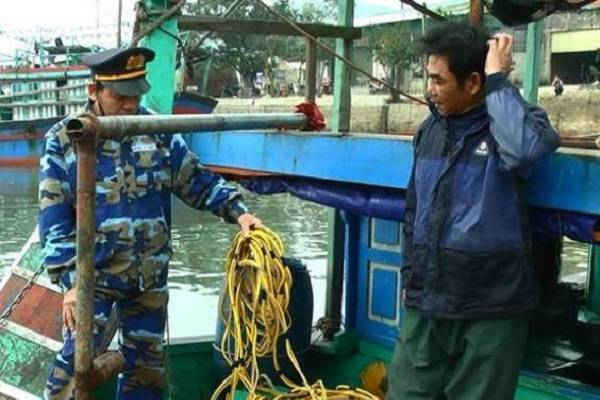 Nghệ An: Bắt nhiều trường hợp đánh bắt hải sản theo kiểu “tận diệt”
