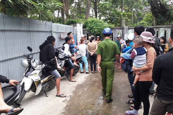 Đà Nẵng: Dân tập trung phản đối doanh nghiệp chặn đường ra biển