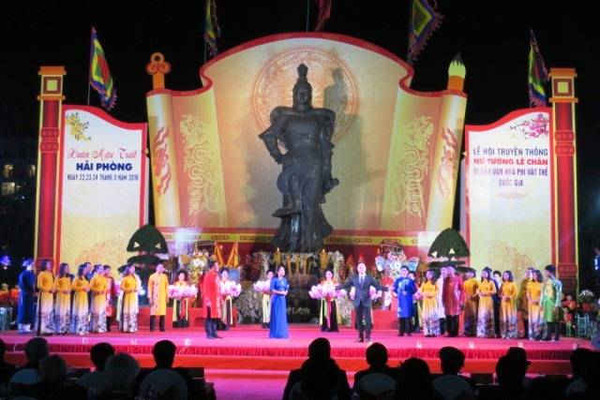 Hải Phòng: Khai mạc Lễ hội truyền thống Nữ tướng Lê Chân năm 2018