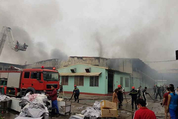 Vĩnh Phúc chỉ đạo điều tra vụ cháy lớn ở KCN Khai Quang