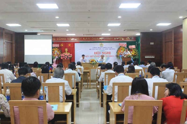 Công đoàn Khối cơ sở Bộ TN&MT: Tổ chức Hội nghị giữa nhiệm kỳ 2015 - 2020