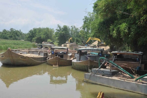 Điện Bàn (Quảng Nam): Cần xử lý nghiêm đối với các bãi tập kết cát không phép trên địa bàn