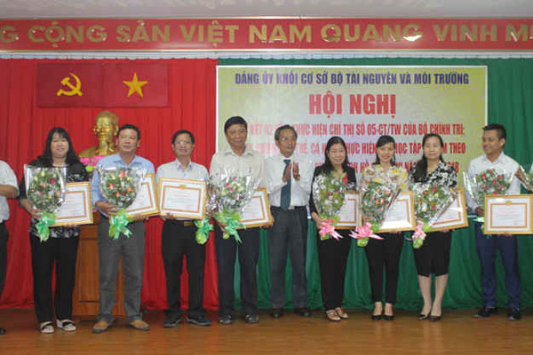 Đảng ủy Khối cơ sở Bộ TN&MT:  Đẩy mạnh học tập và làm theo tư tưởng, đạo đức, phong cách Hồ Chí Minh