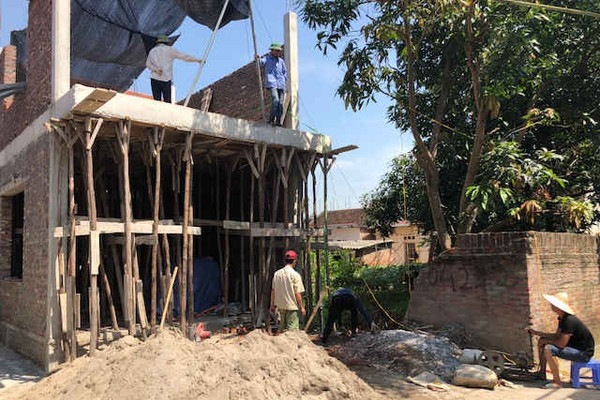 Đông Anh (Hà Nội): Hòa giải không thành vụ việc đập phá tường rào, xây nhà trái phép trên đất hàng xóm