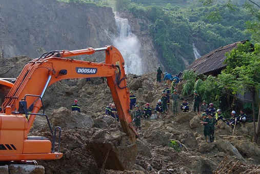 Tân Lạc (Hòa Bình): Cảnh giác với nguy cơ sạt lở đất đá trong mùa mưa