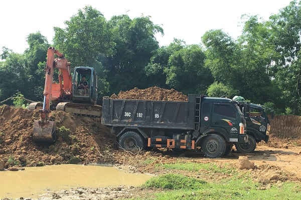 Yên Định (Thanh Hóa):  Huyện đồng ý cho khai thác đất trái phép?