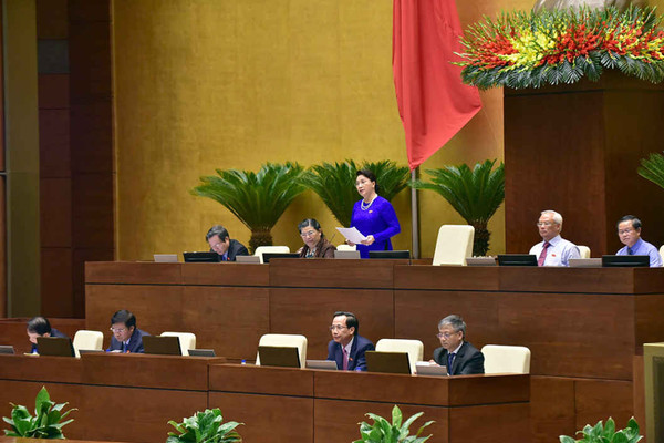 Chủ tịch Quốc hội đánh giá cao phần trả lời chất vấn của Bộ trưởng Đào Ngọc Dung