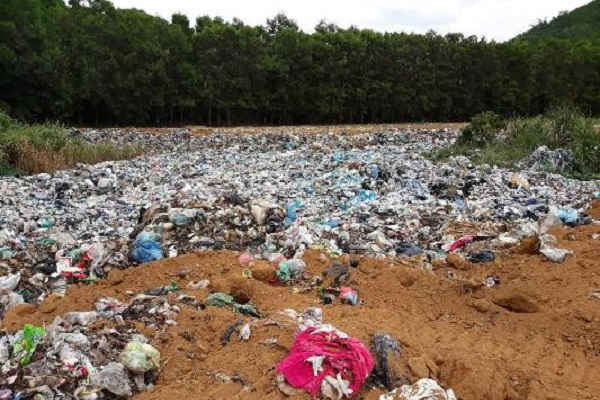Đô Lương (Nghệ An): Dân “kêu cứu” vì bãi rác ô nhiễm